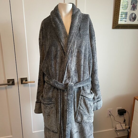 Daniel Buchler Shawl Collar Plush Tie Waist Polyester Robe Charcoal L/XL NWT - Picture 2 of 16
